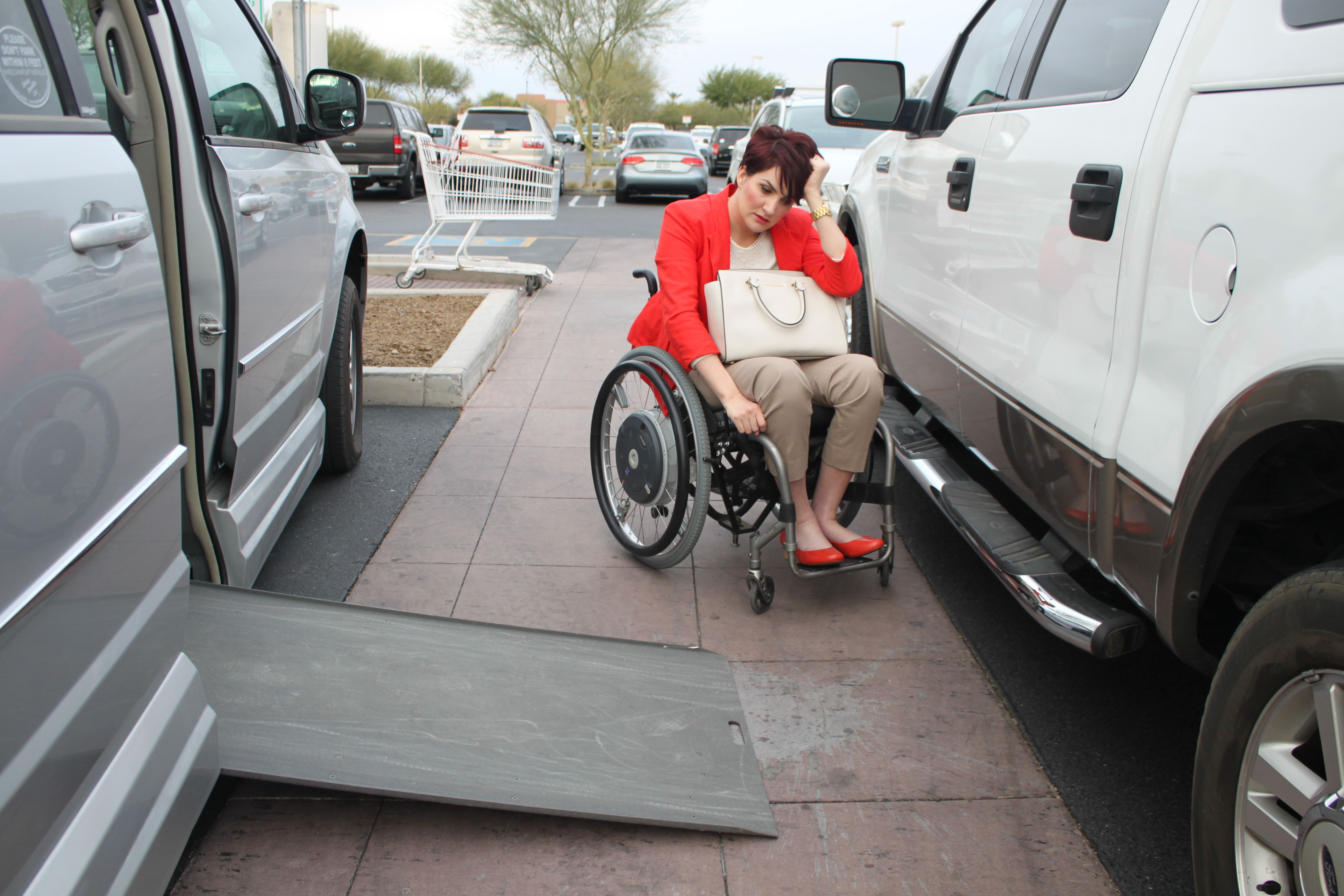PL ESFFFDV original - ASK PUSHLiving: What to do if you see someone abusing handicap parking?